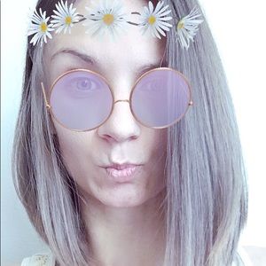 Meet your Posher, Dodominika